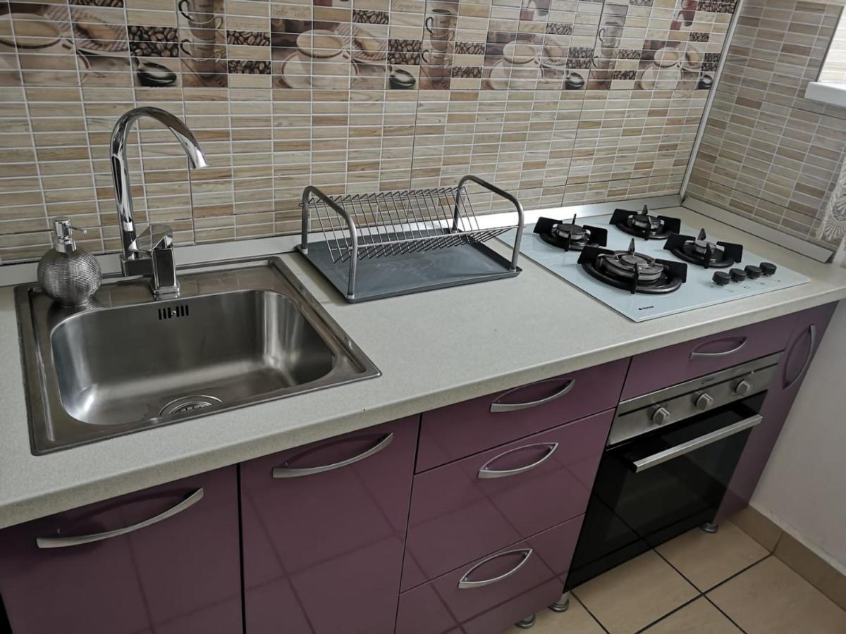 Apartament Deea Apartament Krajowa Zewnętrze zdjęcie